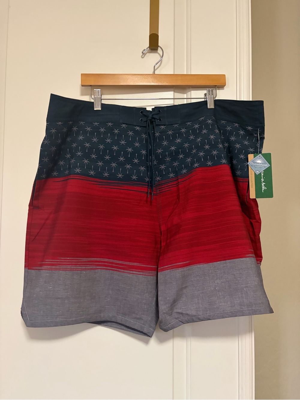 ☀️🌊Travis Mathew Murica Fun Navy, Red & Gray Palm-Accent Board Shorts☀️🌊